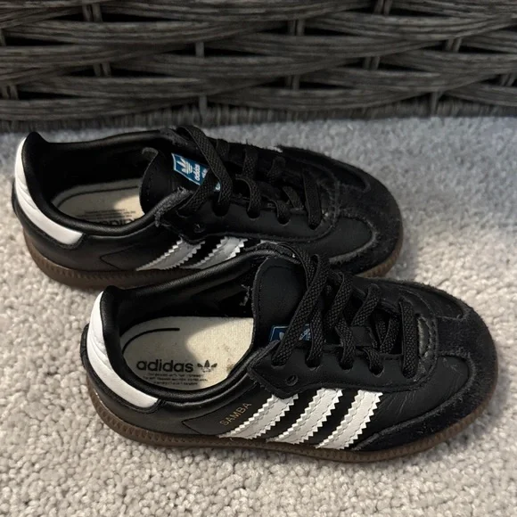 Adidas Toddler / Little Kids Black and White Samba Sneakers - Picture 2 of 6